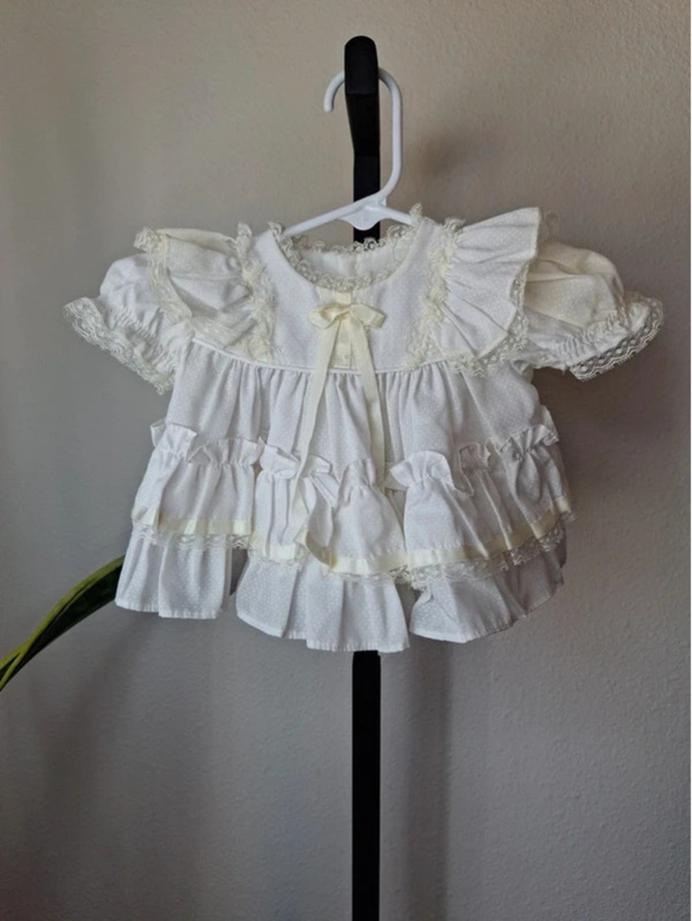 Vtg Bryan Frilly Dress 0-3 months with flaws